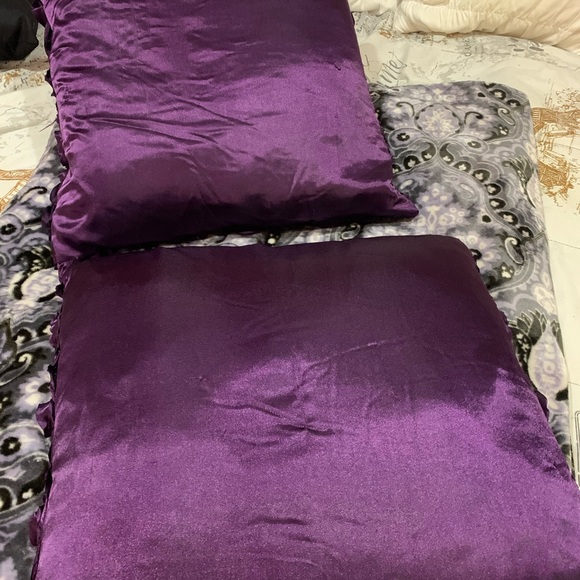 Pillows - Picture 2 of 5